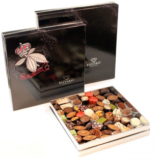 Crown Quatro - Набор конфет ручной работы из шоколада Baccarat