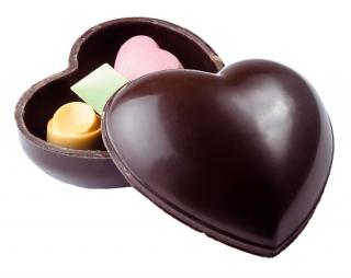 Шкатулка сердце с конфетами из шоколада ручной работы Baccarat