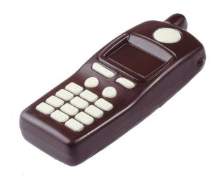 Мобильный телефон из шоколада
